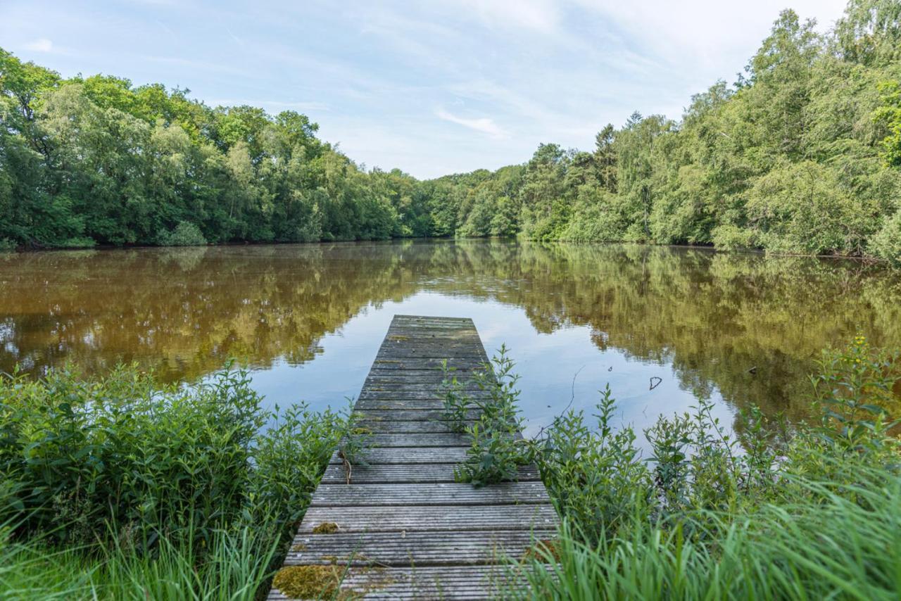 Landgoed Huize Boschoord Bed & Breakfast Sint Nicolaasga Bagian luar foto