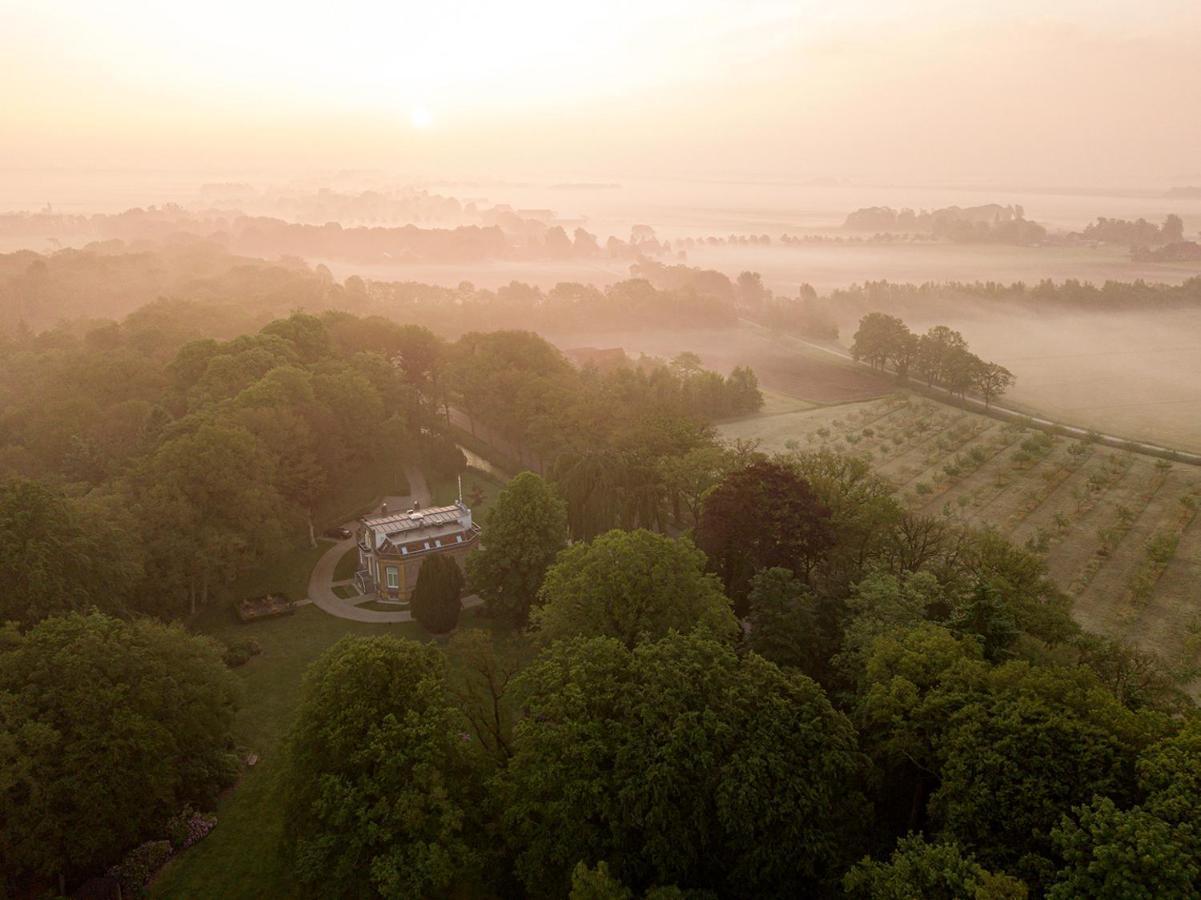 Landgoed Huize Boschoord Bed & Breakfast Sint Nicolaasga Bagian luar foto